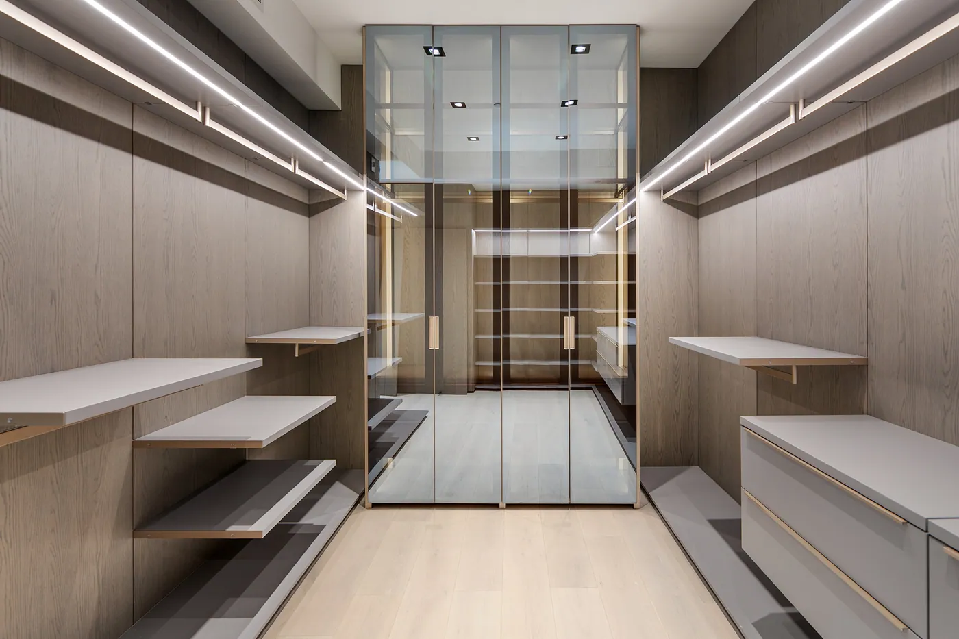 Walk-in closet