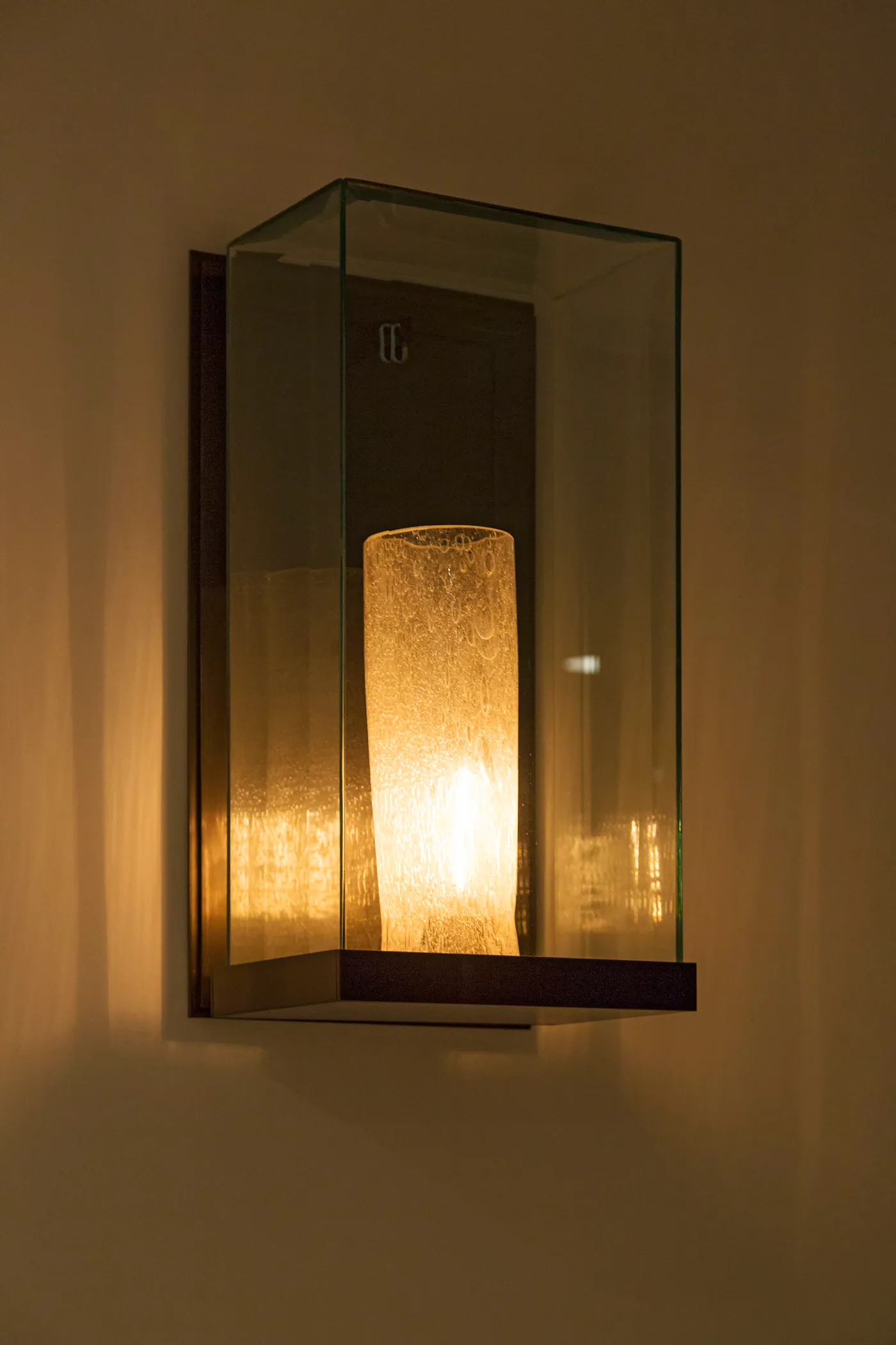 Wall lantern detail