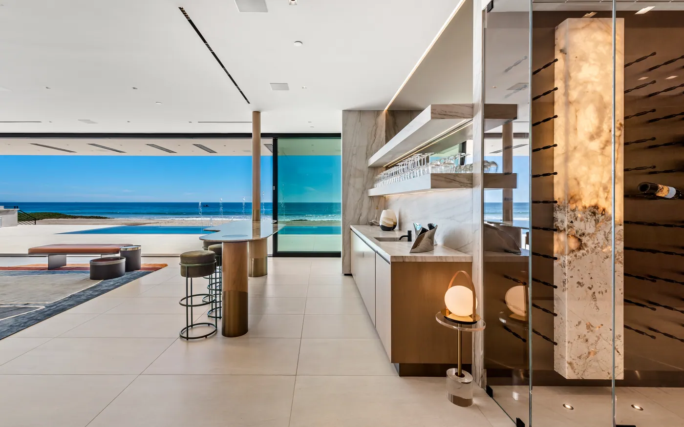 Bar wall with backlit onyx