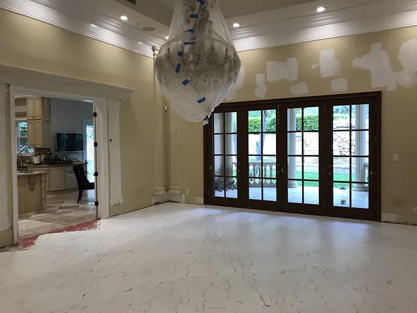 Living room doors to the garden