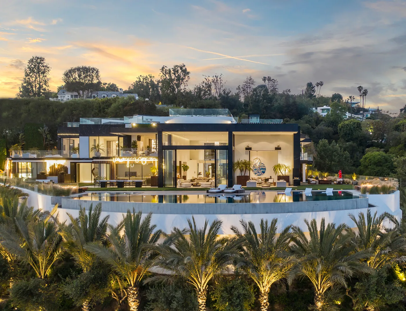 777 Sarbonne, Bel Air — aerial view at dusk