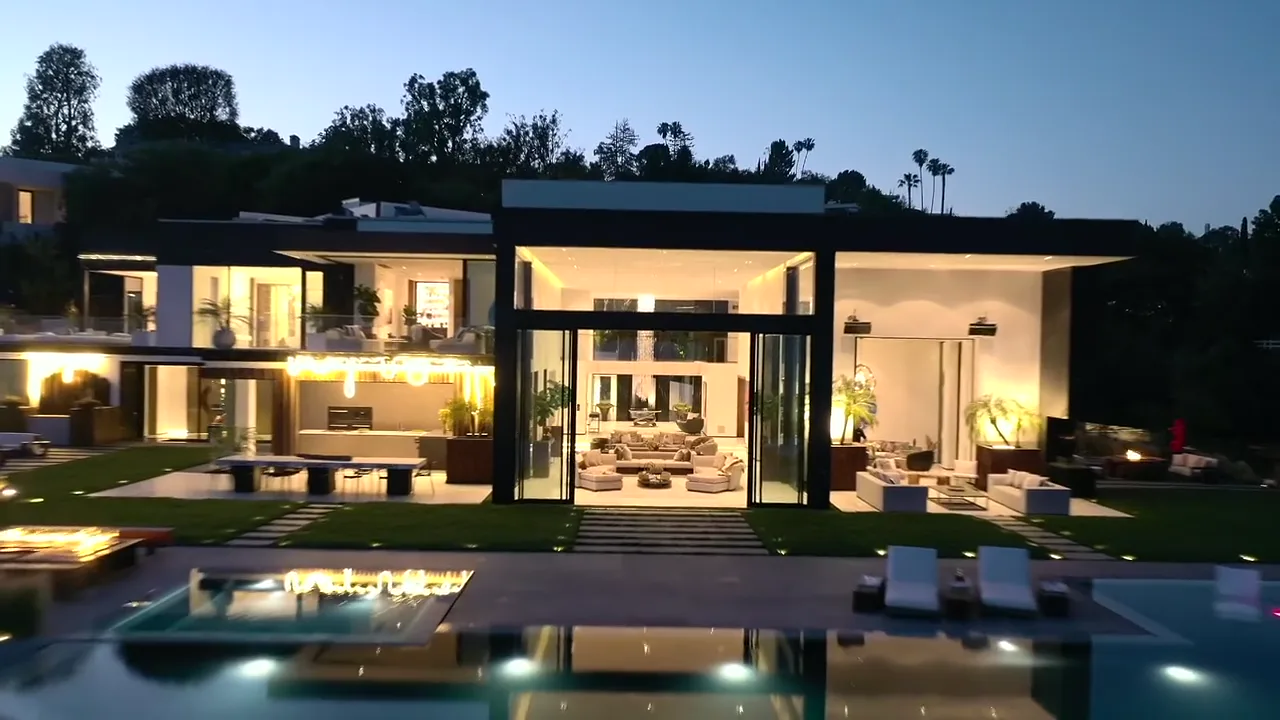 777 Sarbonne, Bel Air, at dusk