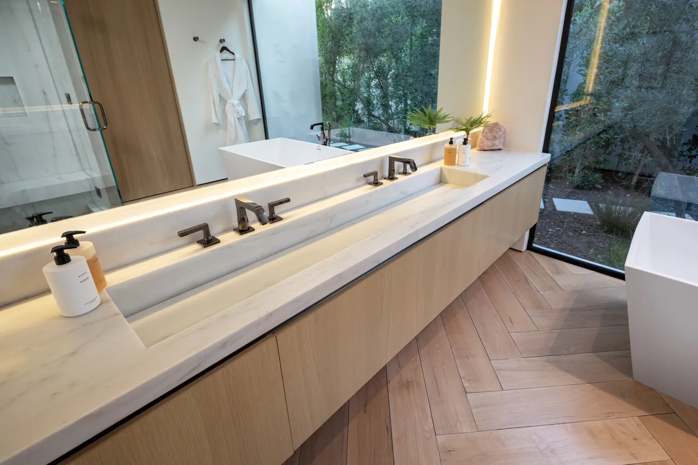 Trough sink and garden window